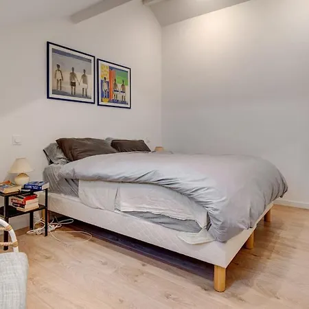 100m Beach Balcony Parking-surfhouse Beach Flat